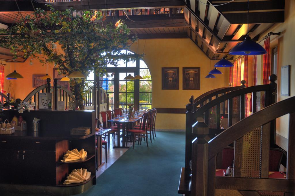 Hotel Elzet Tabor Zewnętrze zdjęcie