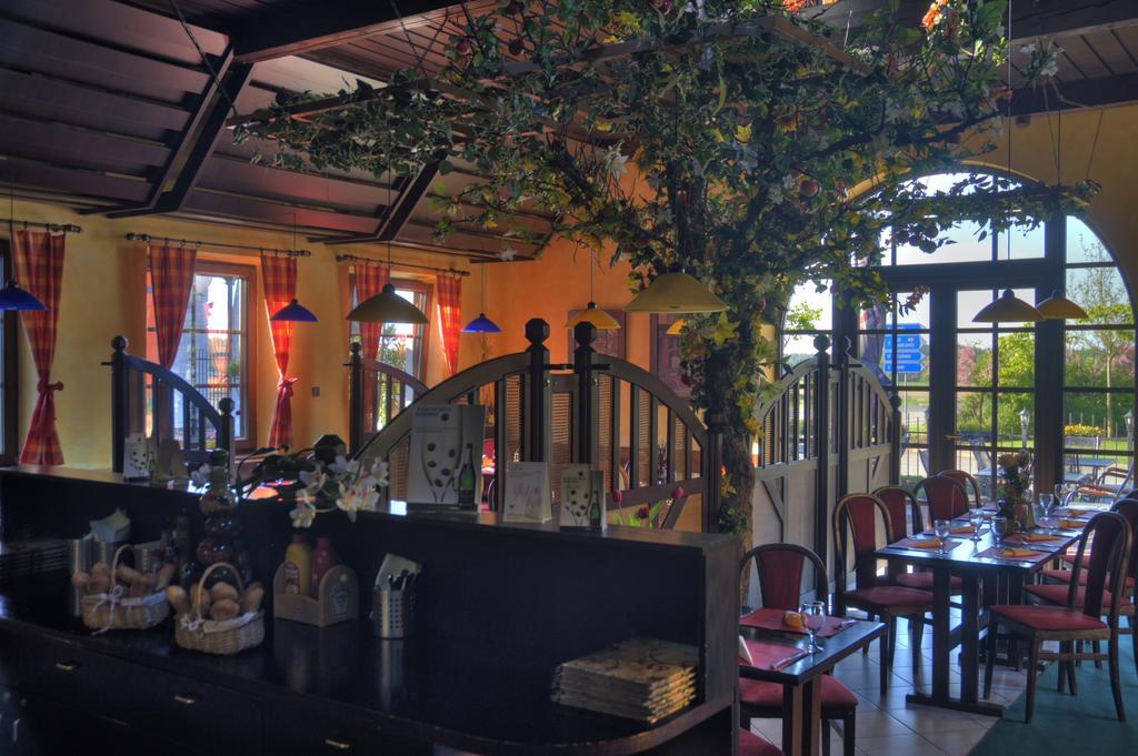 Hotel Elzet Tabor Zewnętrze zdjęcie