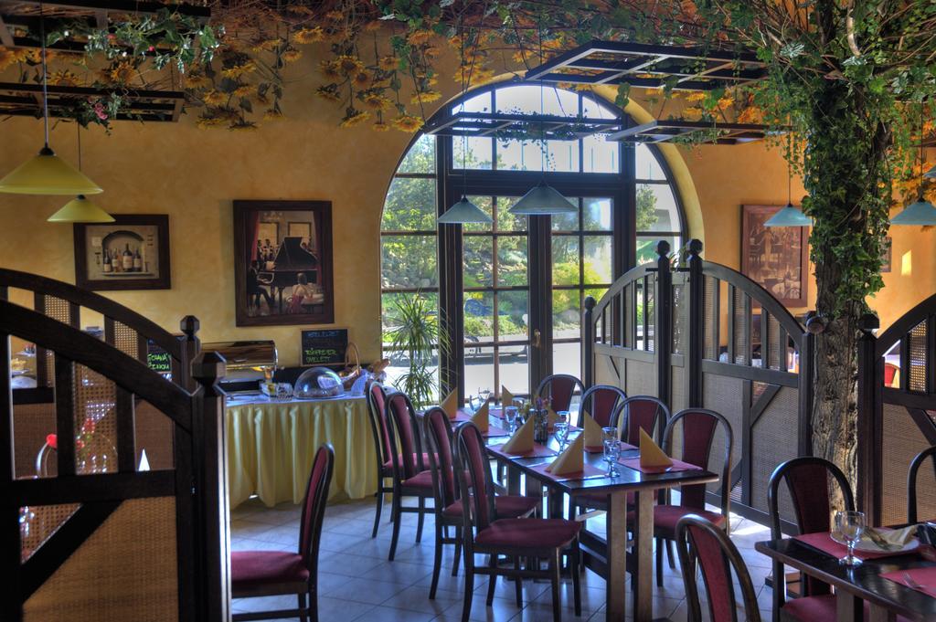 Hotel Elzet Tabor Zewnętrze zdjęcie