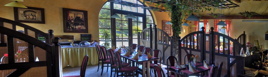 Hotel Elzet Tabor Zewnętrze zdjęcie