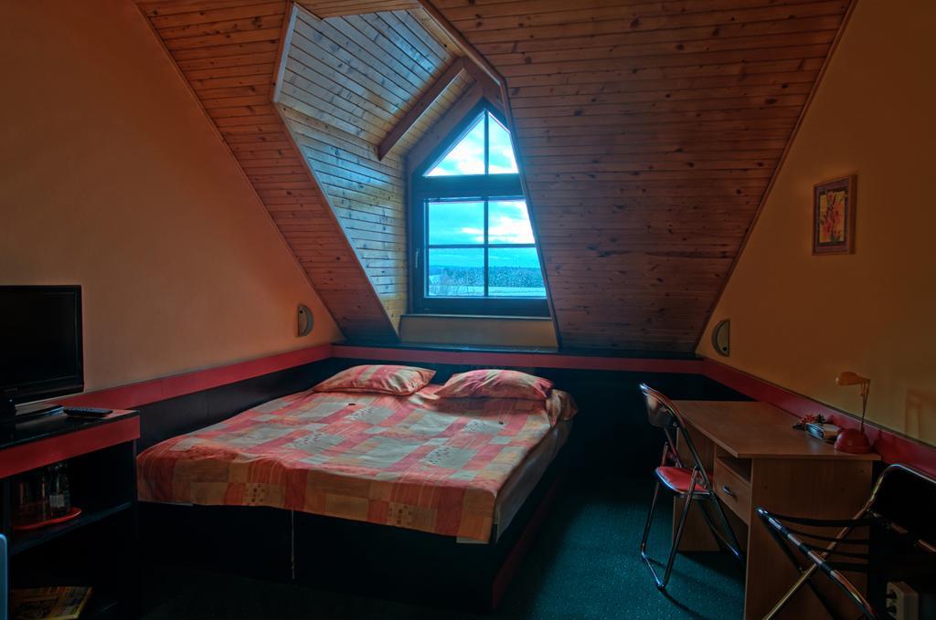 Hotel Elzet Tabor Pokój zdjęcie