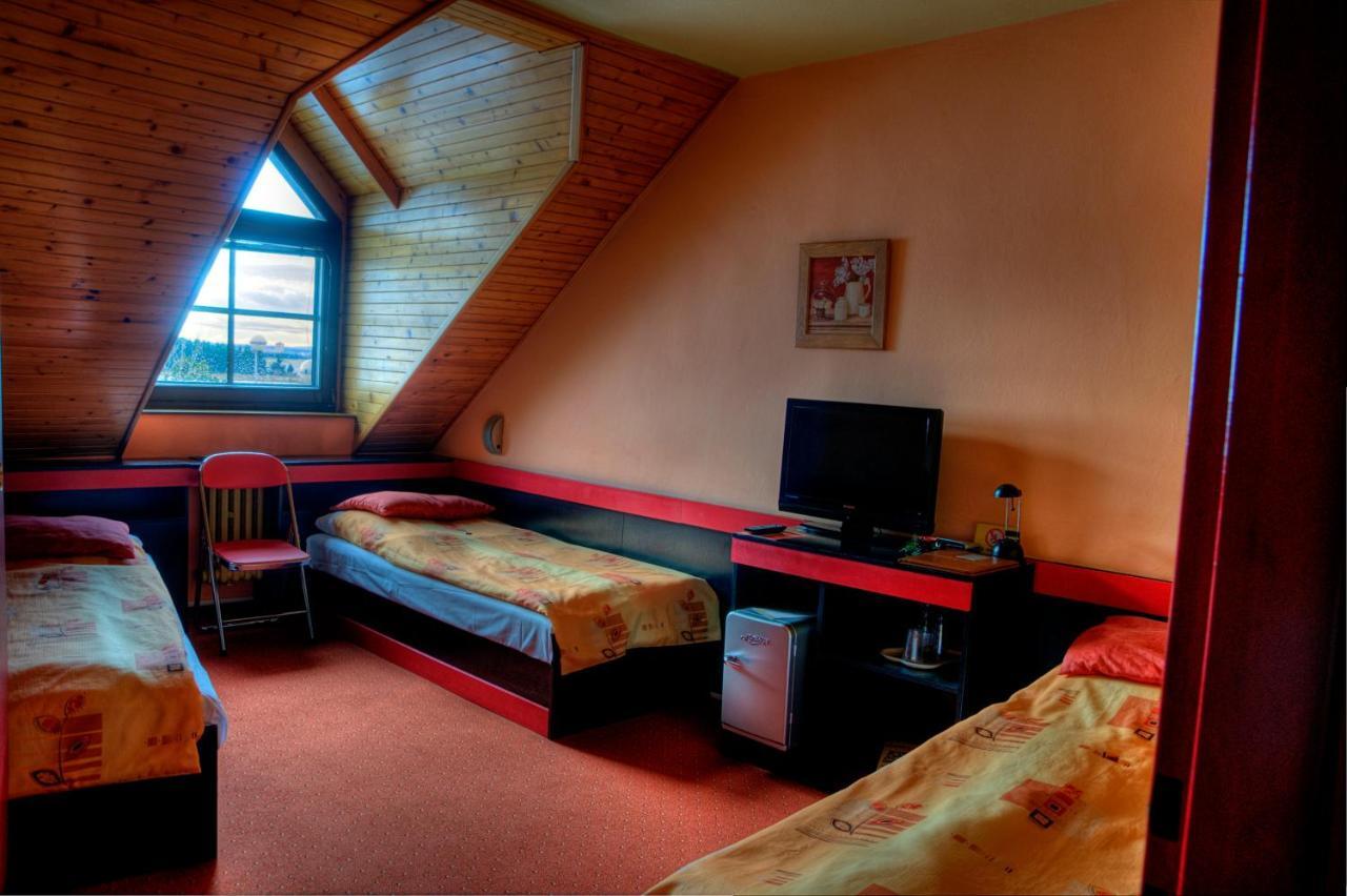 Hotel Elzet Tabor Zewnętrze zdjęcie